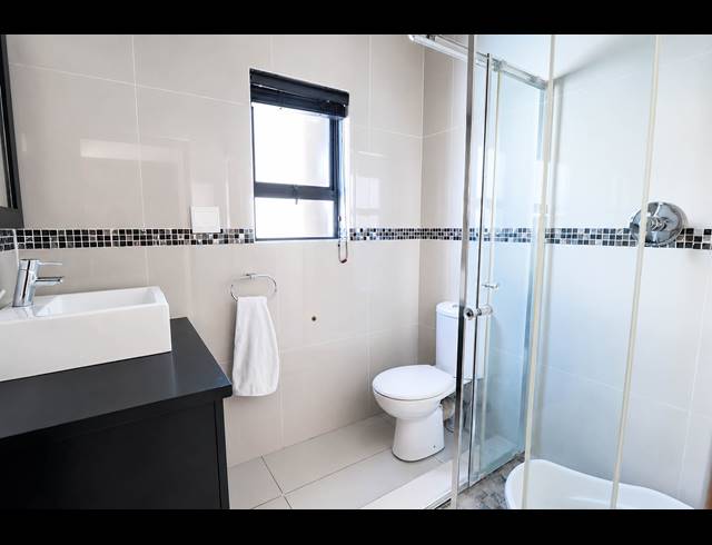 4 BEDROOM GOLF ESTATE FOR SALE IN BLUE VALLEY GOLF ESTATE